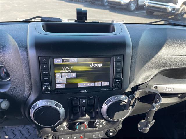 used 2015 Jeep Wrangler Unlimited car, priced at $22,900