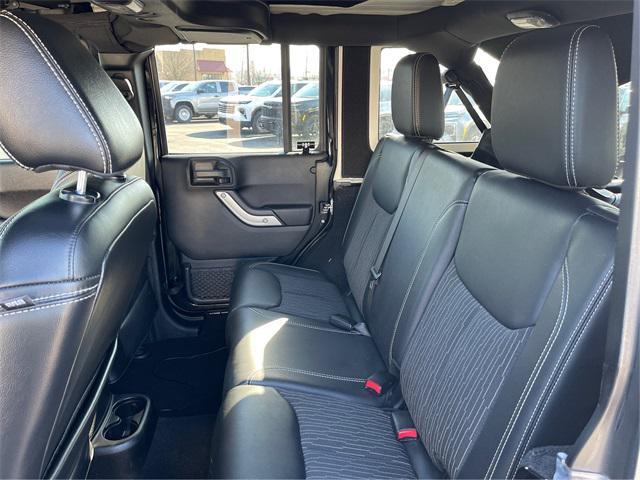 used 2015 Jeep Wrangler Unlimited car, priced at $22,900