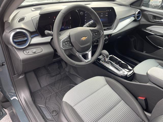 new 2025 Chevrolet Trax car, priced at $25,500