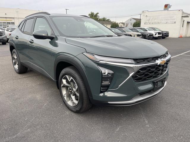 new 2025 Chevrolet Trax car, priced at $25,500