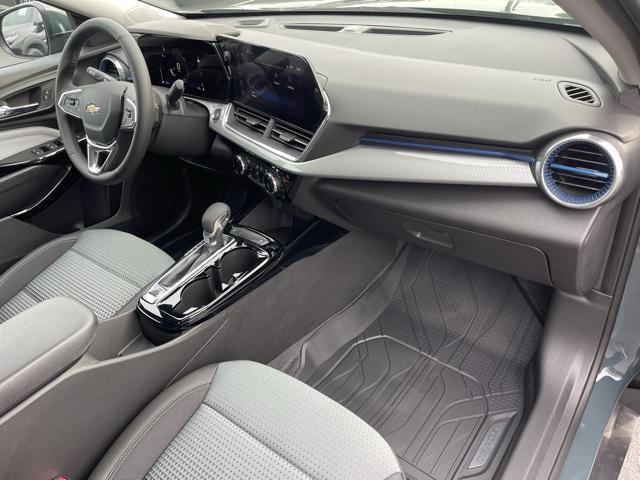 new 2025 Chevrolet Trax car, priced at $25,500