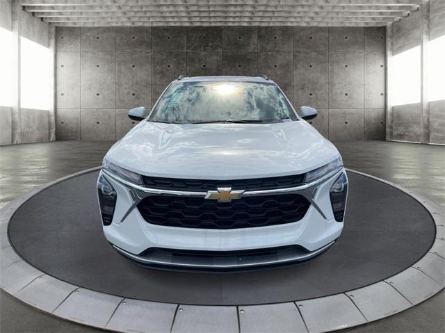 new 2025 Chevrolet Trax car, priced at $26,010