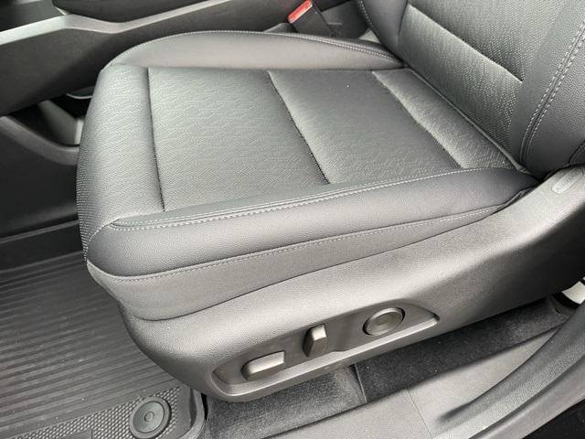 new 2026 Chevrolet Equinox car, priced at $31,340