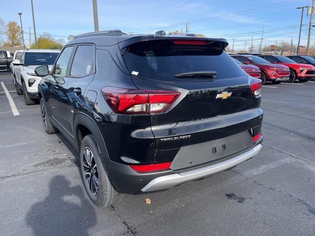 new 2025 Chevrolet TrailBlazer car, priced at $26,330