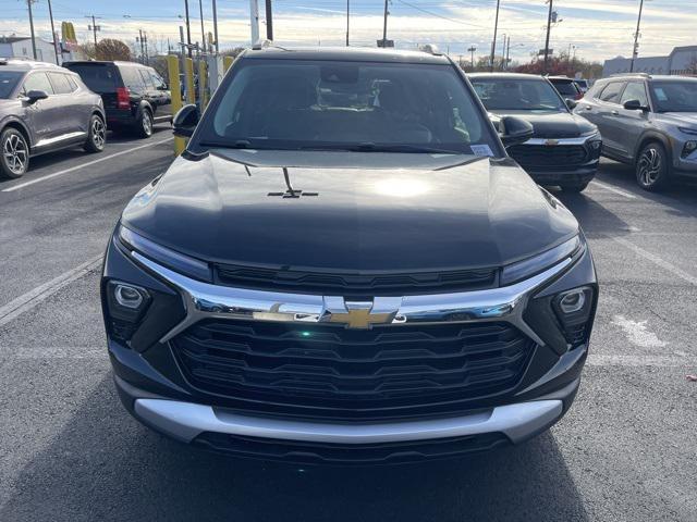 new 2025 Chevrolet TrailBlazer car, priced at $26,330