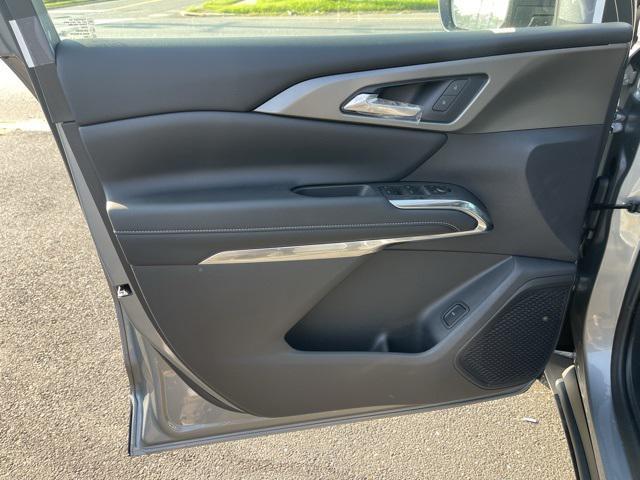 new 2025 Chevrolet Traverse car, priced at $41,505