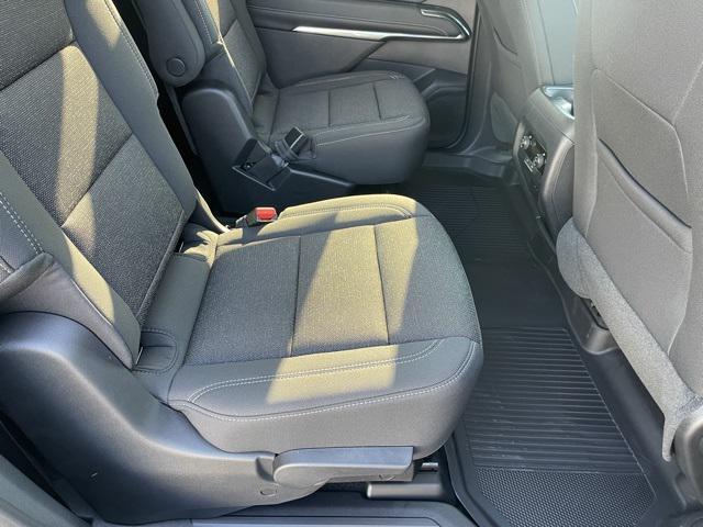 new 2025 Chevrolet Traverse car, priced at $41,505