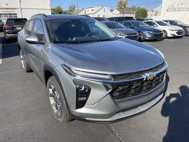 new 2025 Chevrolet Trax car, priced at $25,430