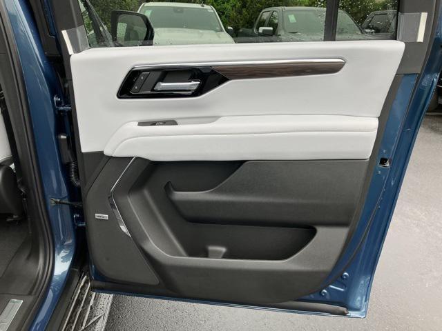 new 2025 Chevrolet Suburban car, priced at $81,795