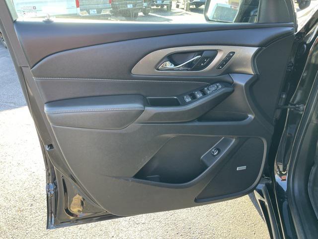 used 2023 Chevrolet Traverse car, priced at $36,549