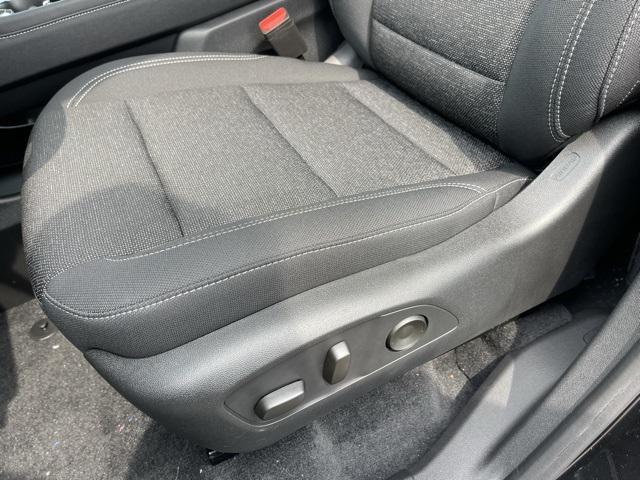 new 2025 Chevrolet Traverse car, priced at $41,045