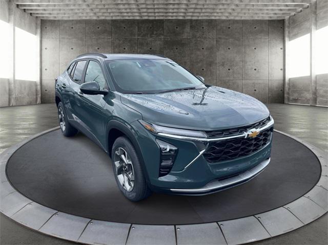 new 2025 Chevrolet Trax car, priced at $26,010