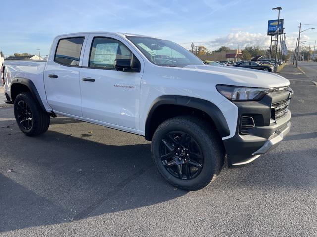 new 2024 Chevrolet Colorado car, priced at $45,030