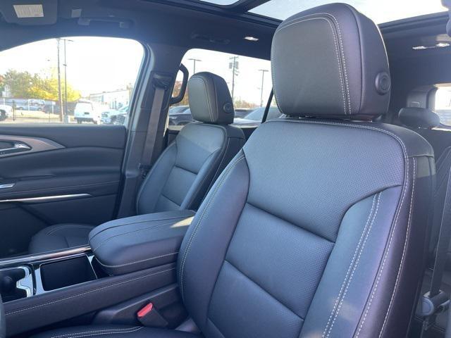 new 2026 Chevrolet Traverse car, priced at $46,045