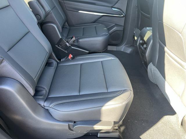 new 2026 Chevrolet Traverse car, priced at $46,045