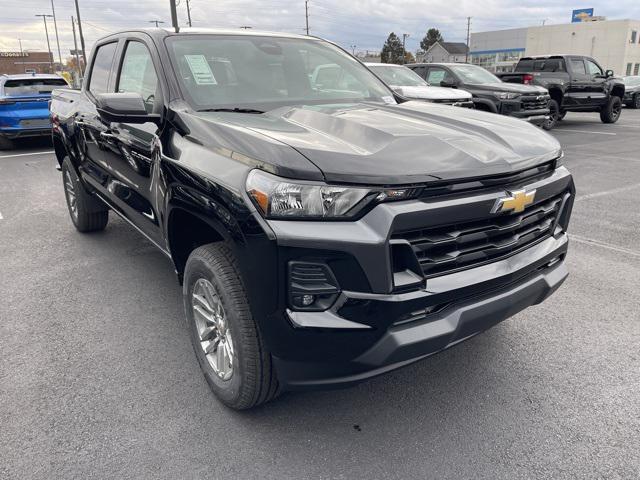 new 2024 Chevrolet Colorado car, priced at $38,900