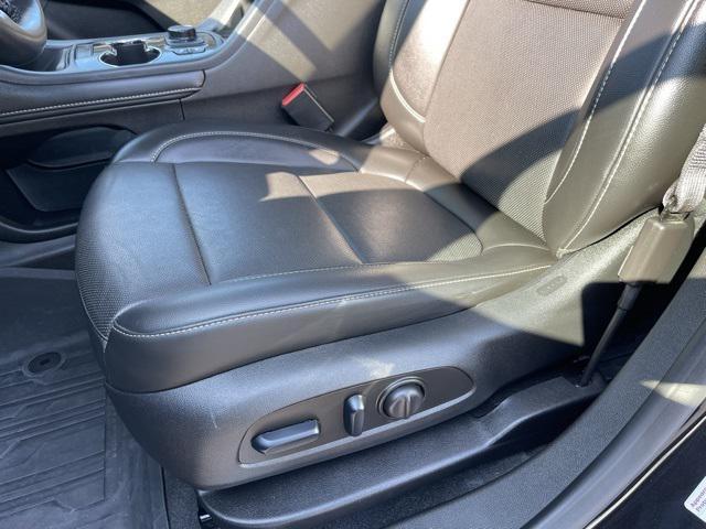 used 2023 GMC Acadia car, priced at $33,900