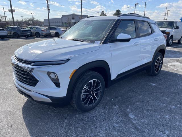 new 2025 Chevrolet TrailBlazer car, priced at $28,955