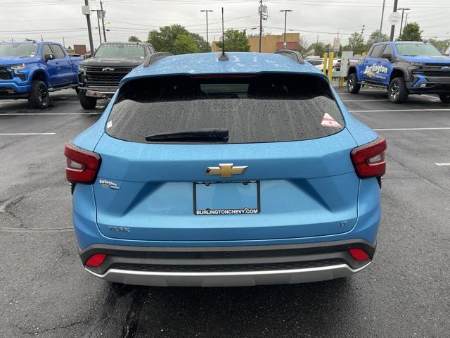 new 2025 Chevrolet Trax car, priced at $24,900