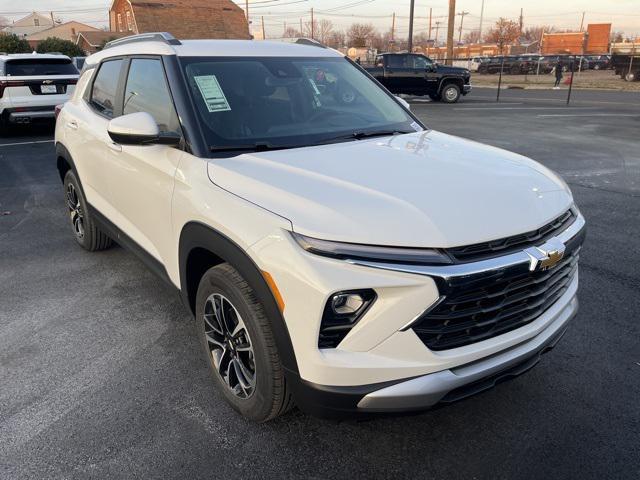 new 2025 Chevrolet TrailBlazer car, priced at $26,330