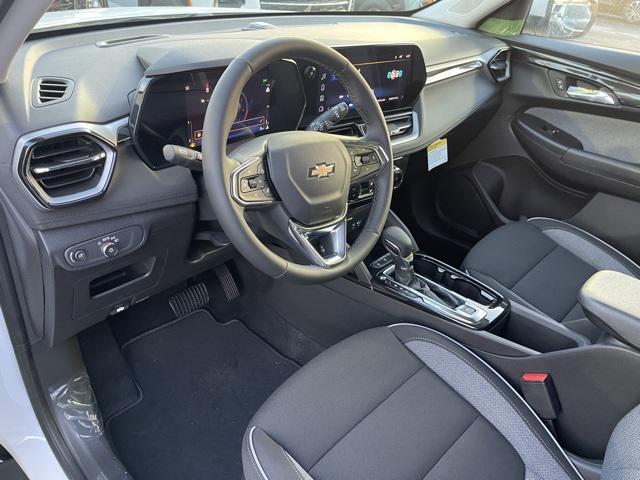 new 2025 Chevrolet TrailBlazer car, priced at $26,330