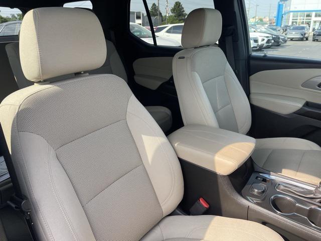 used 2023 Chevrolet Traverse car, priced at $27,900