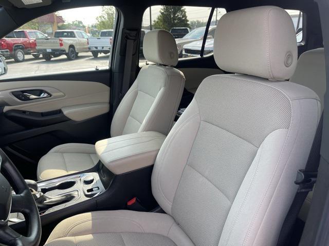 used 2023 Chevrolet Traverse car, priced at $27,900