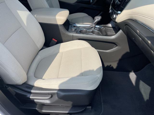 used 2023 Chevrolet Traverse car, priced at $27,900