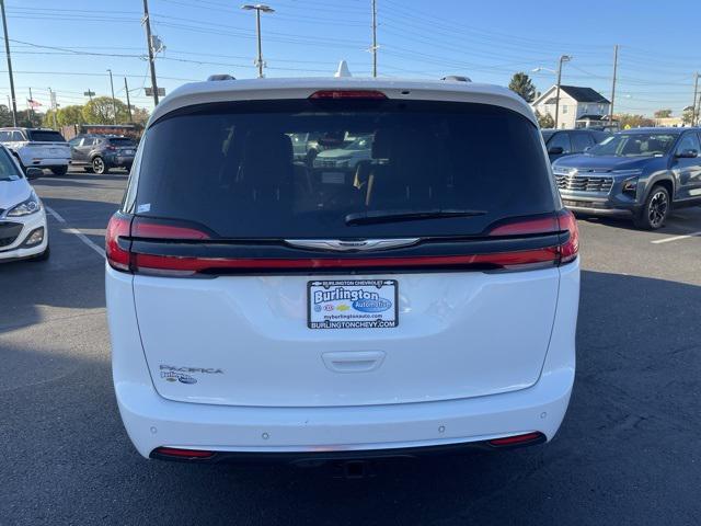 used 2022 Chrysler Pacifica car, priced at $31,500