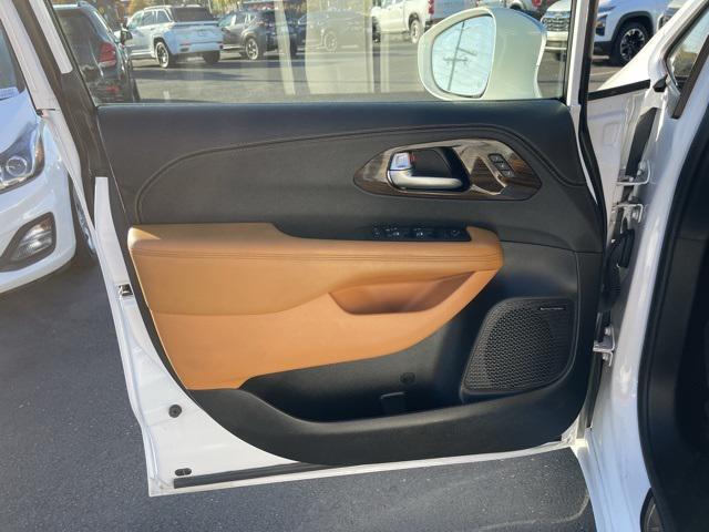 used 2022 Chrysler Pacifica car, priced at $31,500