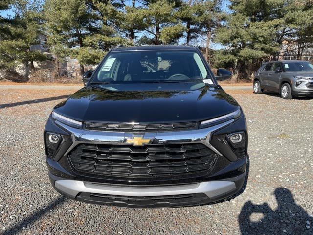 new 2025 Chevrolet TrailBlazer car, priced at $29,205