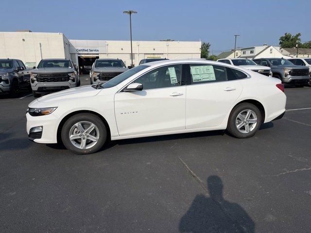 new 2025 Chevrolet Malibu car, priced at $26,545