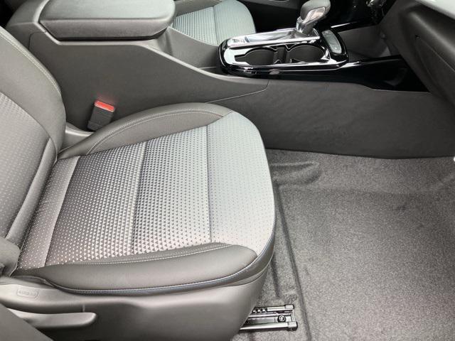 new 2025 Chevrolet Trax car, priced at $26,010