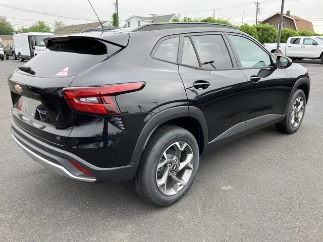 new 2025 Chevrolet Trax car, priced at $26,010