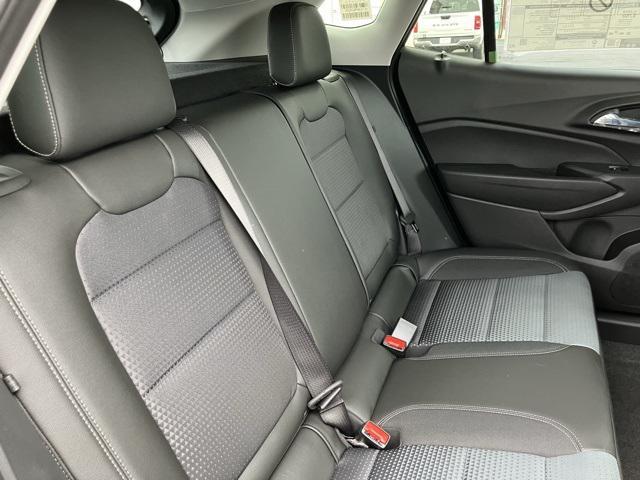 new 2025 Chevrolet Trax car, priced at $26,010