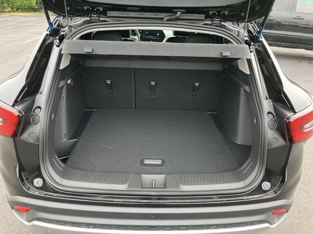 new 2025 Chevrolet Trax car, priced at $26,010