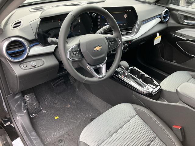 new 2025 Chevrolet Trax car, priced at $26,010