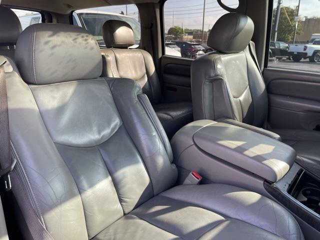 used 2004 GMC Yukon XL car, priced at $5,000