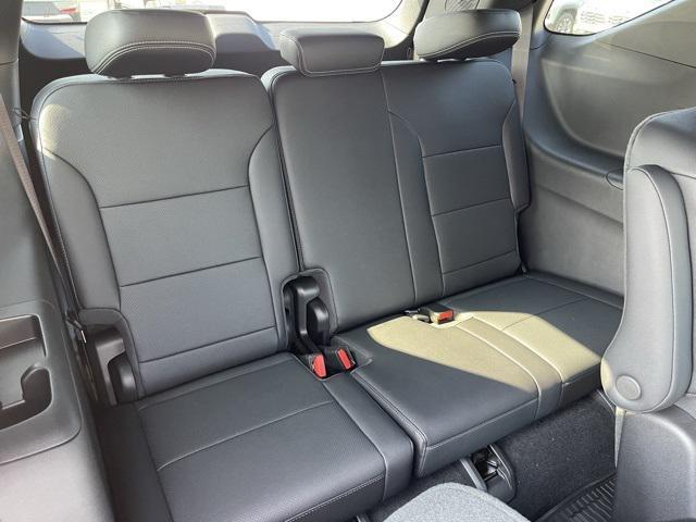 new 2025 Chevrolet Traverse car, priced at $42,855
