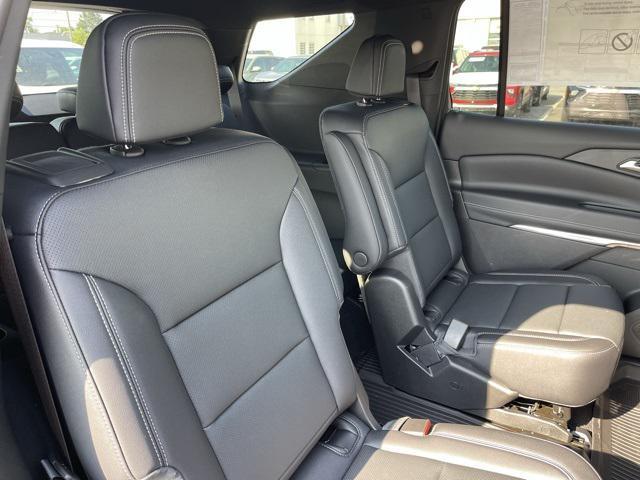 new 2025 Chevrolet Traverse car, priced at $42,855