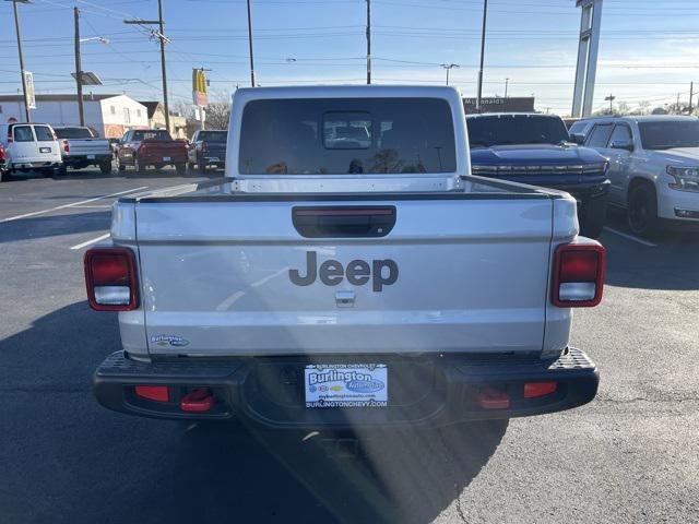 used 2023 Jeep Gladiator car, priced at $38,617