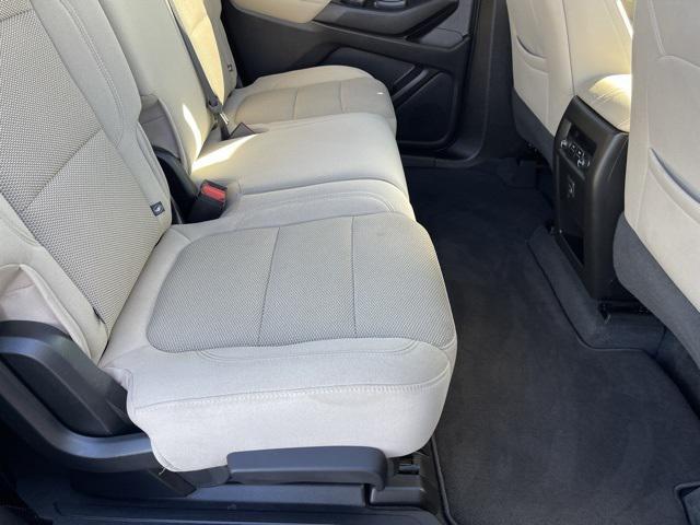 used 2023 Chevrolet Traverse car, priced at $28,624