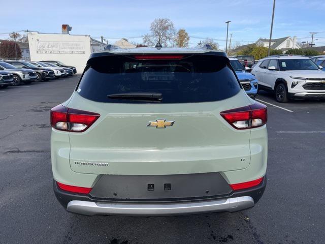 new 2025 Chevrolet TrailBlazer car, priced at $30,340