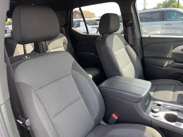 used 2023 Chevrolet Traverse car, priced at $32,900