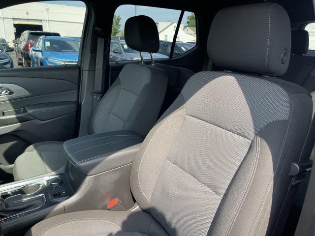 used 2023 Chevrolet Traverse car, priced at $32,900