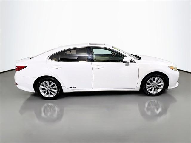 used 2013 Lexus ES 300h car, priced at $11,316