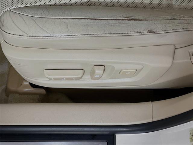 used 2013 Lexus ES 300h car, priced at $11,316