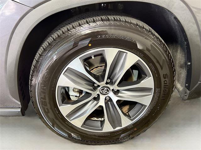 used 2023 Toyota Highlander car, priced at $35,706