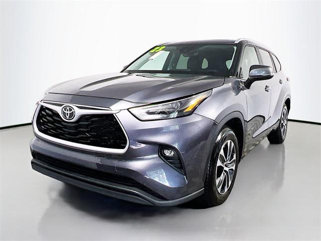 used 2023 Toyota Highlander car, priced at $35,706