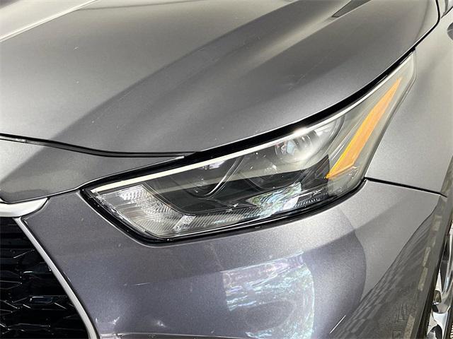 used 2023 Toyota Highlander car, priced at $35,706